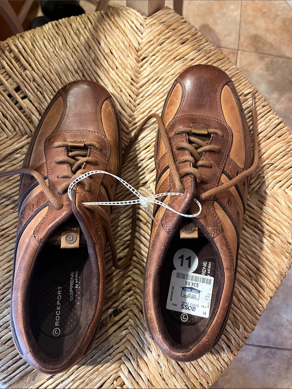 Rockport Men’s Two-Tone Brown Leather Shoes lace up